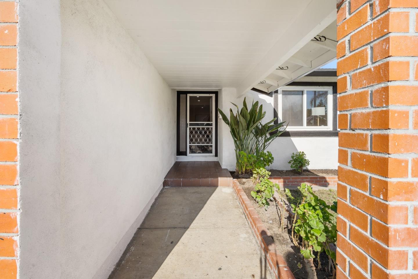 3083 Nightingale Place