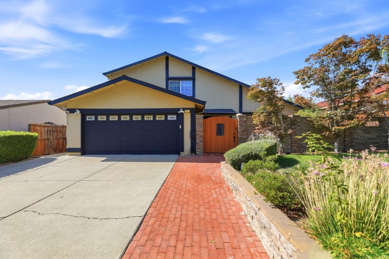 3371 Hostetter Road