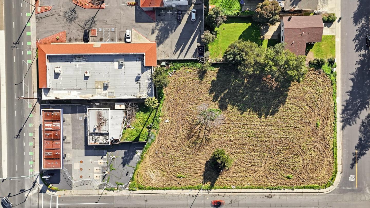 7200 Meadowgate Drive