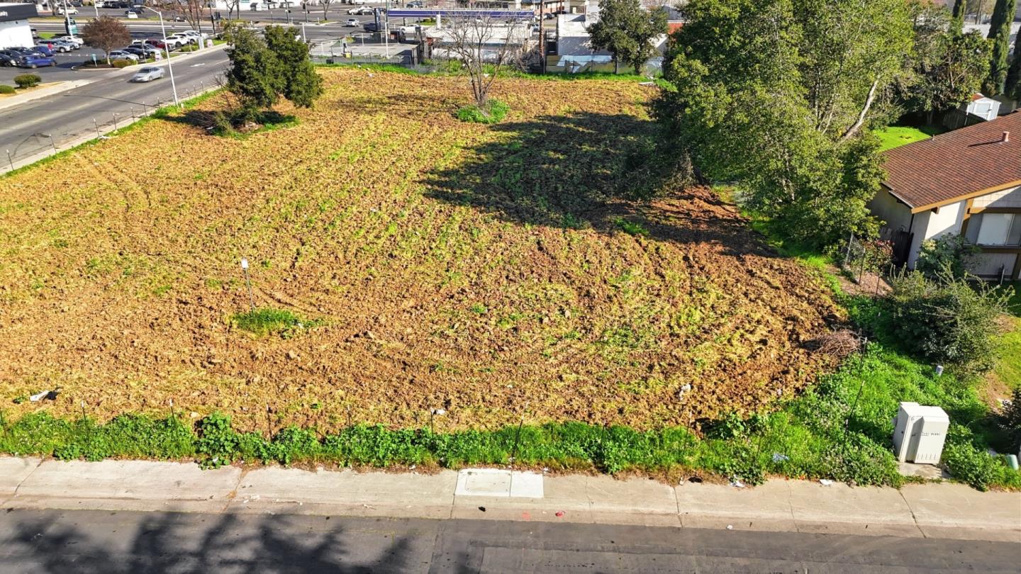 7200 Meadowgate Drive