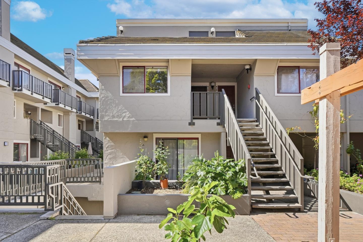 4151 El Camino Way M