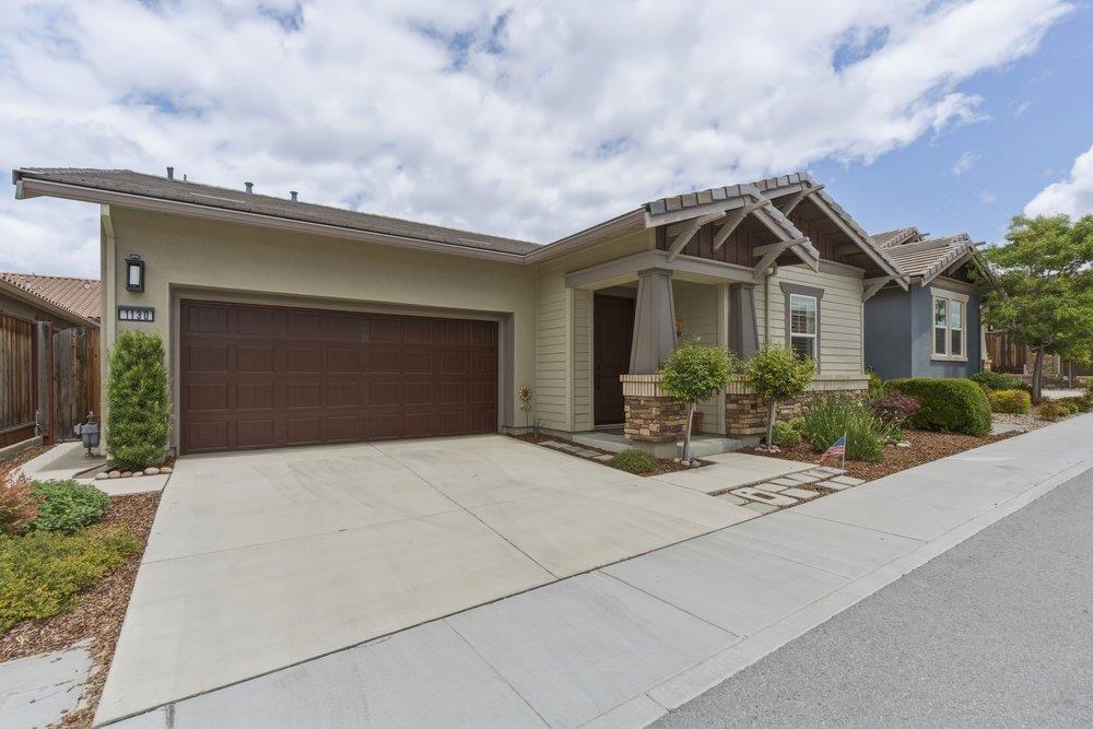 1130 Garcia Glen