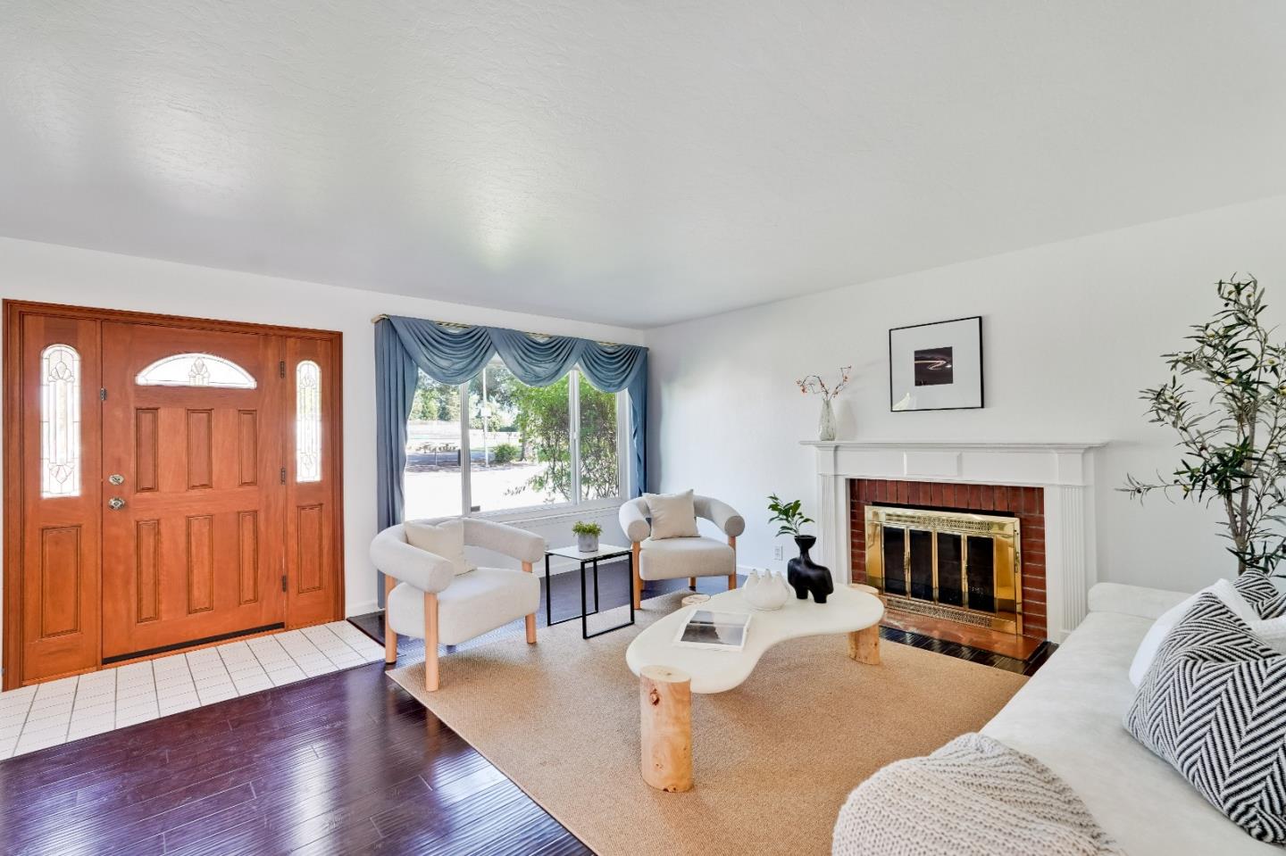 1040 Los Padres Boulevard