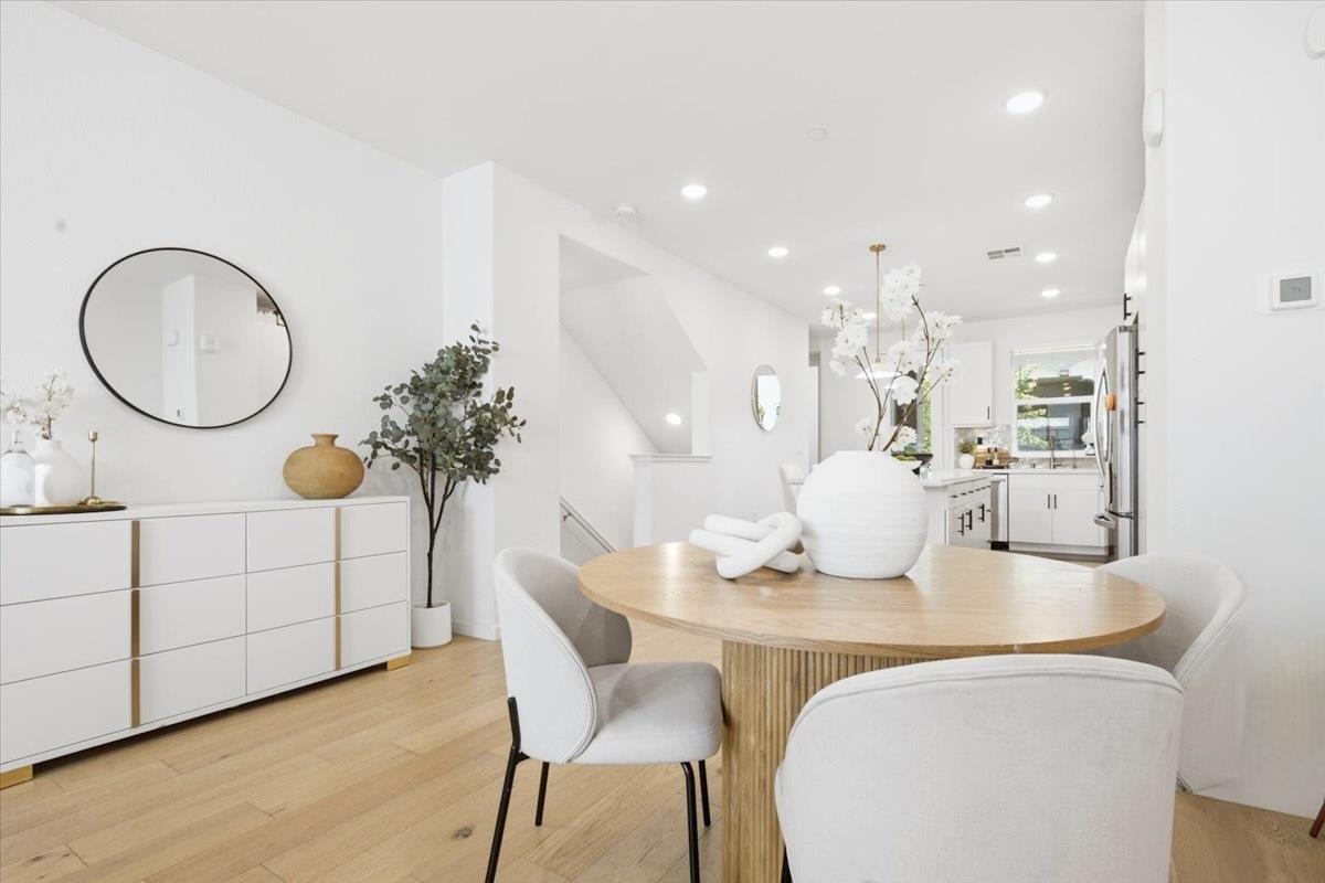 390 Camarillo Terrace