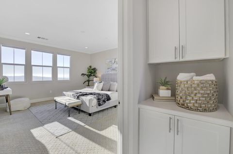 Tiny photo for 2001 Ocean View Court #D, Daly City, CA 94014 (MLS # ML82031533)