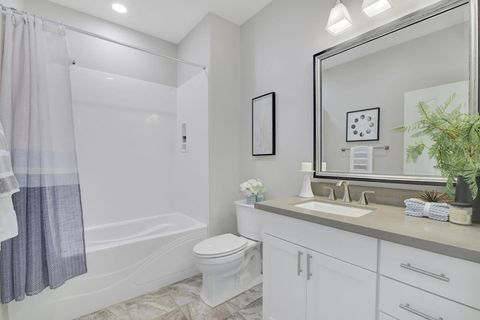 Tiny photo for 2001 Ocean View Court #D, Daly City, CA 94014 (MLS # ML82031533)