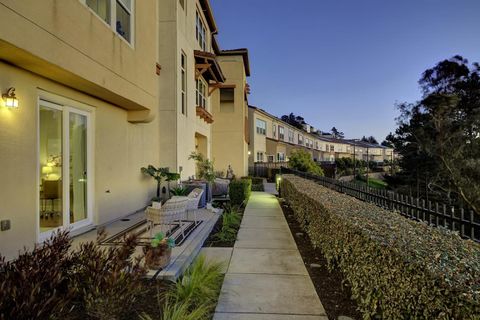 Tiny photo for 2001 Ocean View Court #D, Daly City, CA 94014 (MLS # ML82031533)