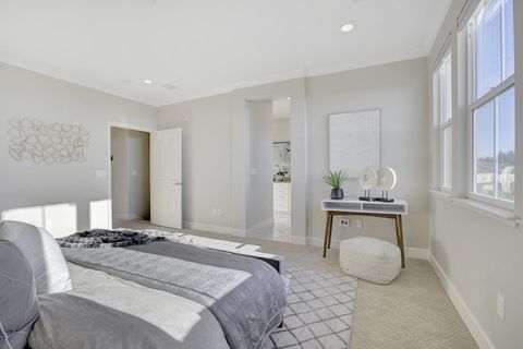 Tiny photo for 2001 Ocean View Court #D, Daly City, CA 94014 (MLS # ML82031533)