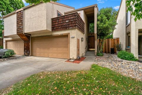 Photo of 4792 Lago Vista Circle, San Jose, CA 95129 (MLS # ML82041876)