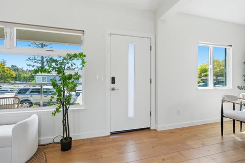 Tiny photo for 233 Poinsettia Avenue, San Mateo, CA 94403 (MLS # ML82048989)