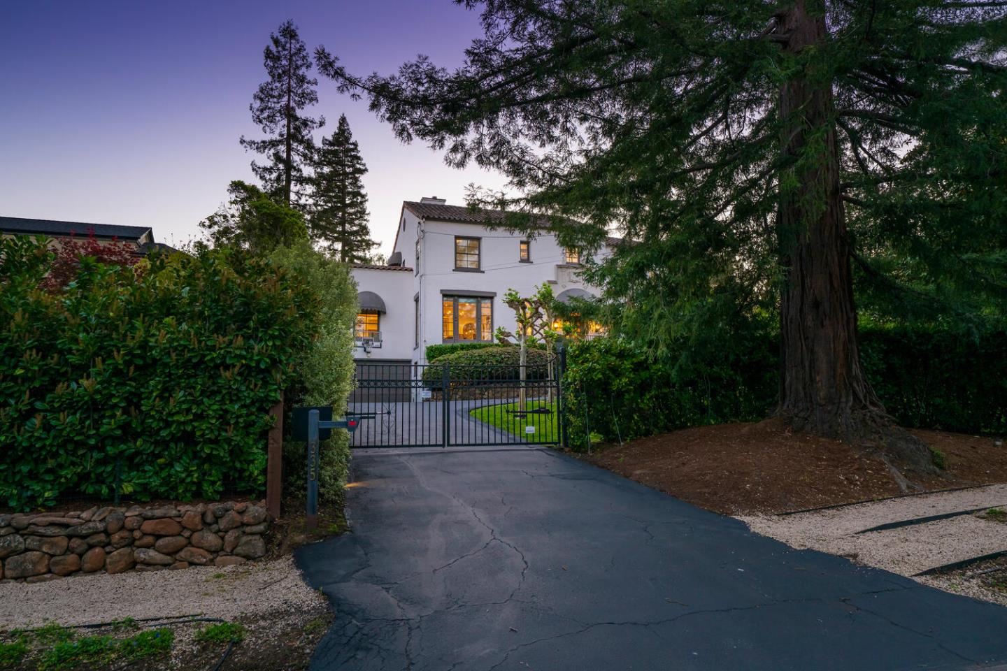 335 El Portal Avenue