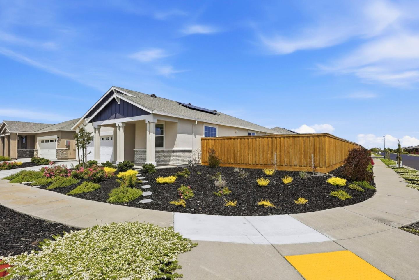 2210 Espana Lane