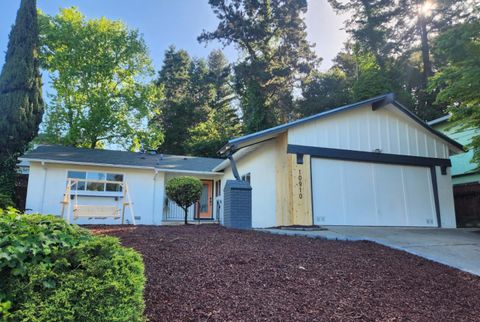Photo of 10910 Glen Artney Street, OAKLAND, CA 94605 (MLS # ML82041411)