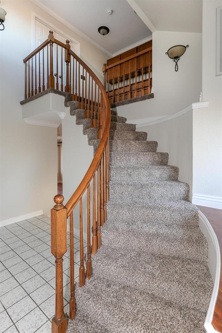 1118 Strawbridge Drive