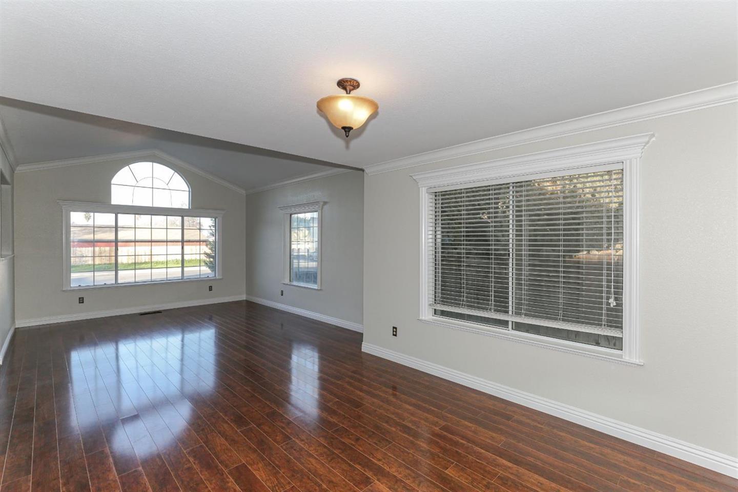 1118 Strawbridge Drive