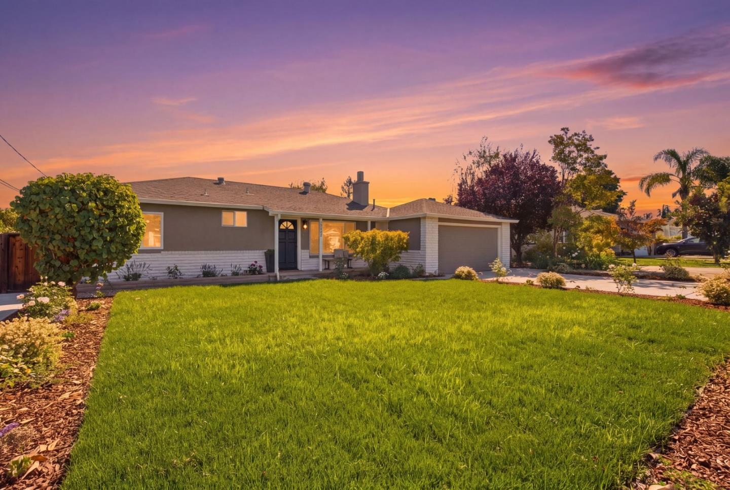 10582 Lonna Lane