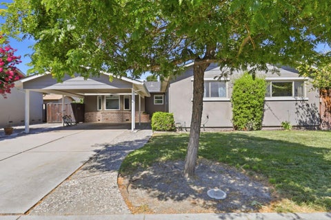 Photo of 2586 Bobolink Drive, SAN JOSE, CA 95125 (MLS # ML82053574)