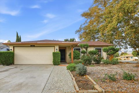 Photo of 2997 Tobin Drive, SAN JOSE, CA 95132 (MLS # ML82026752)
