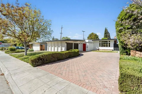213 Thompson Square, Mountain View, CA 94043 - MLS#: ML82002972