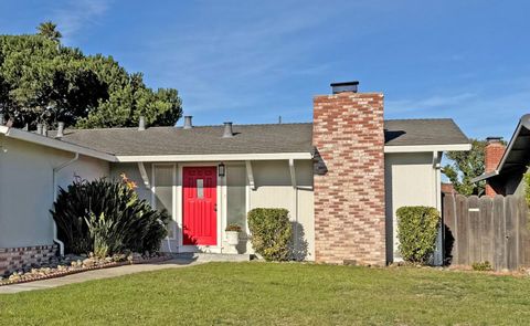 Tiny photo for 438 Seminole Way, Salinas, CA 93906 (MLS # ML82031222)