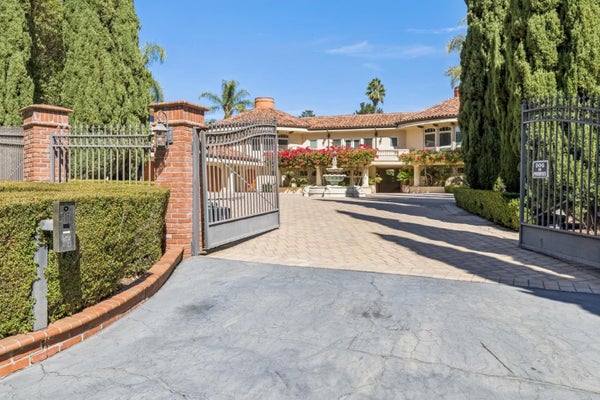 12500 CORBETTA LN, LOS ALTOS HILLS, CA 94022 - Image 7c6fd9709e8563ff5753f6834aec0e5e/538367530