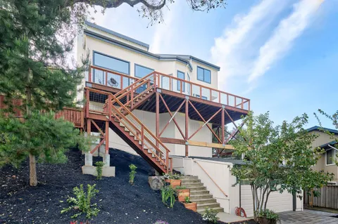 2 Twitter Court, Oakland, CA 94619 - #: ML81998822
