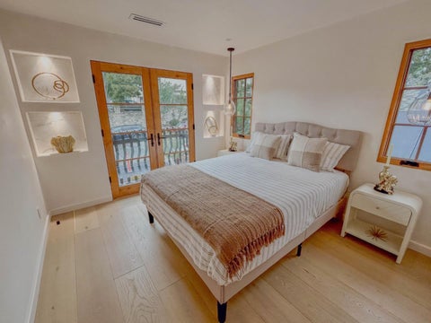 Tiny photo for 960 NE Mission Street, CARMEL, CA 93921 (MLS # ML82062942)