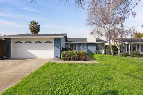 1673 Goldentree Drive, San Jose, CA 95131 - MLS#: ML81998536