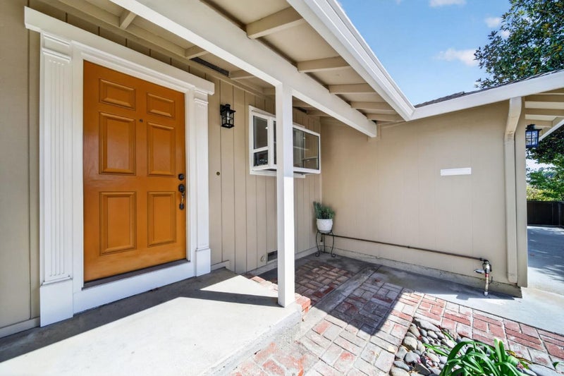 2106 Stonewood Lane