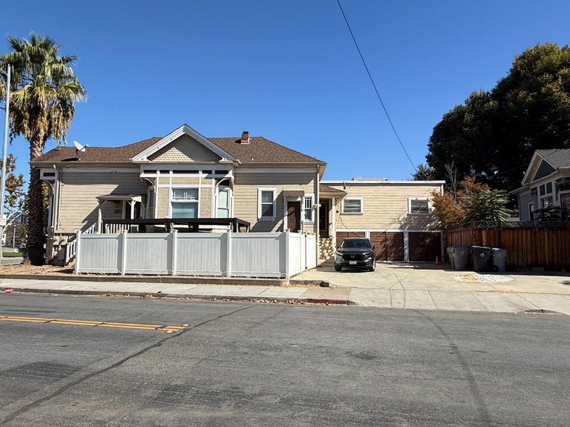 446 West San Fernando Street