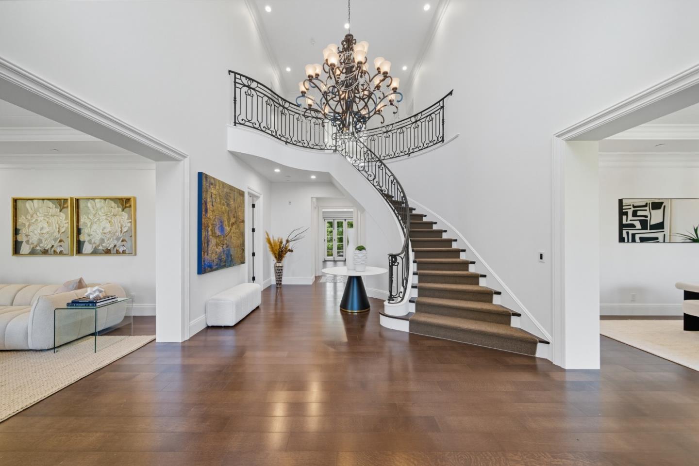 625 West Santa Inez Avenue