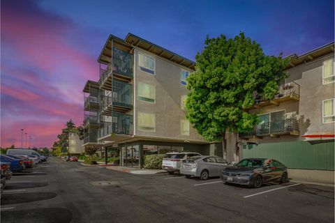 Photo of 801 N Humboldt Street #314, SAN MATEO, CA 94401 (MLS # ML82024182)
