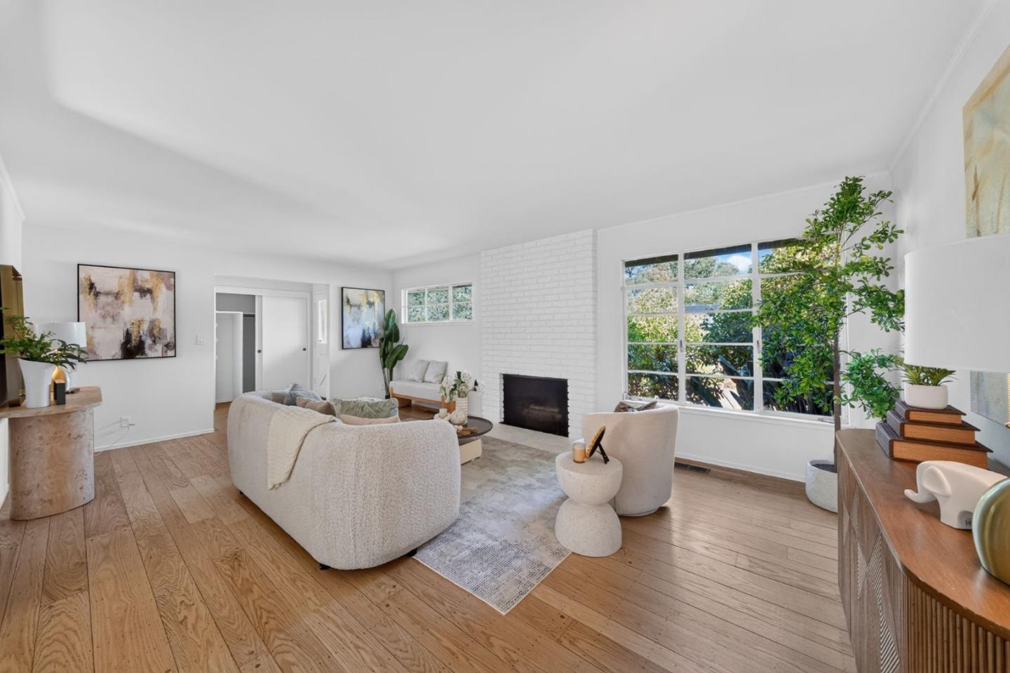 18 Woodcrest Circle