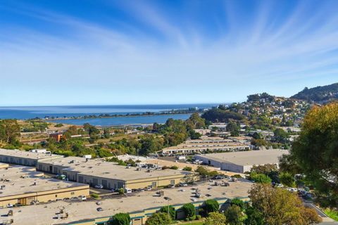 Tiny photo for 121 Cliff Swallow Court, BRISBANE, CA 94005 (MLS # ML82025168)