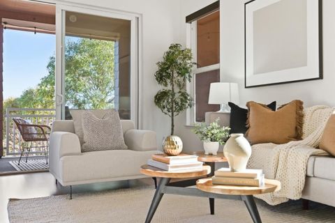 Tiny photo for 121 Cliff Swallow Court, BRISBANE, CA 94005 (MLS # ML82025168)