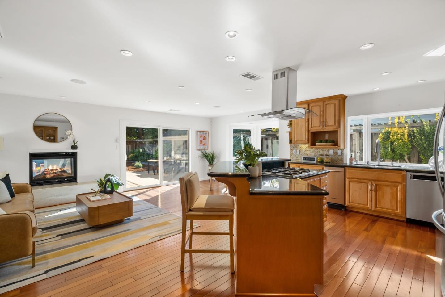 12140 Woodside Drive