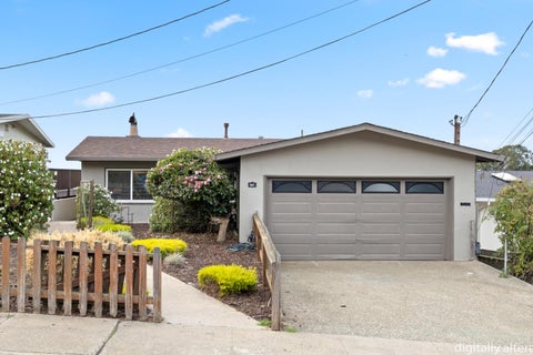 Photo of 827 Edgemar Avenue, PACIFICA, CA 94044 (MLS # ML82065406)