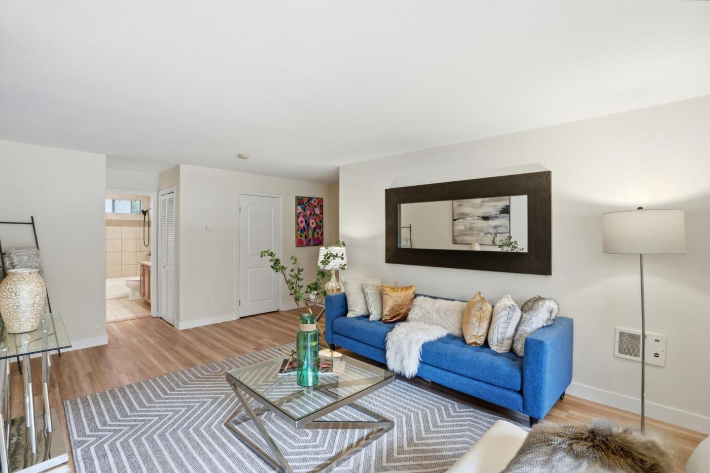 300 Glenwood Circle 174
