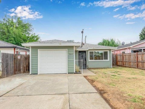 Tiny photo for 7804 37th AVE, SACRAMENTO, CA 95824 (MLS # ML82054418)