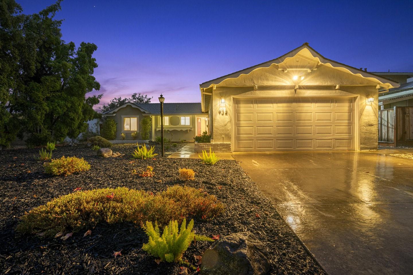 932 Leighton Way