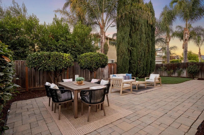 9743 Desert Bloom Place