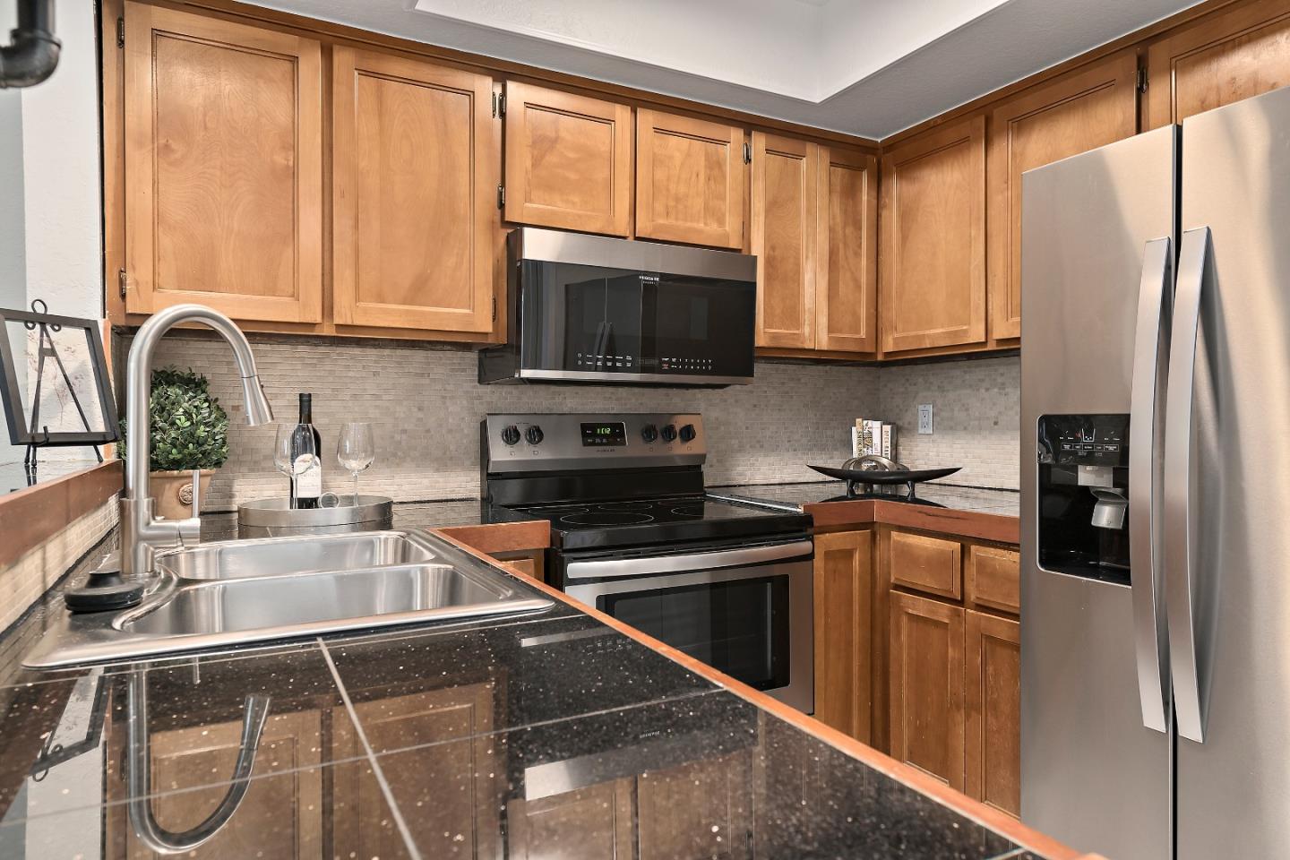 2209 Summereve Court