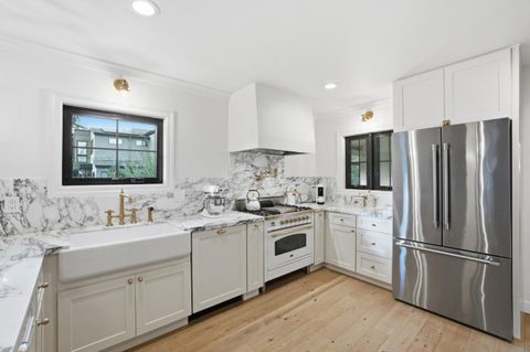 Tiny photo for 203 Santa Clara Avenue, Redwood City, CA 94061 (MLS # ML82027317)