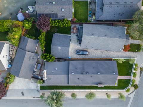 Tiny photo for 203 Santa Clara Avenue, Redwood City, CA 94061 (MLS # ML82027317)