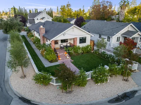 203 Santa Clara Avenue, Redwood City, CA 94061 - #: ML82027317