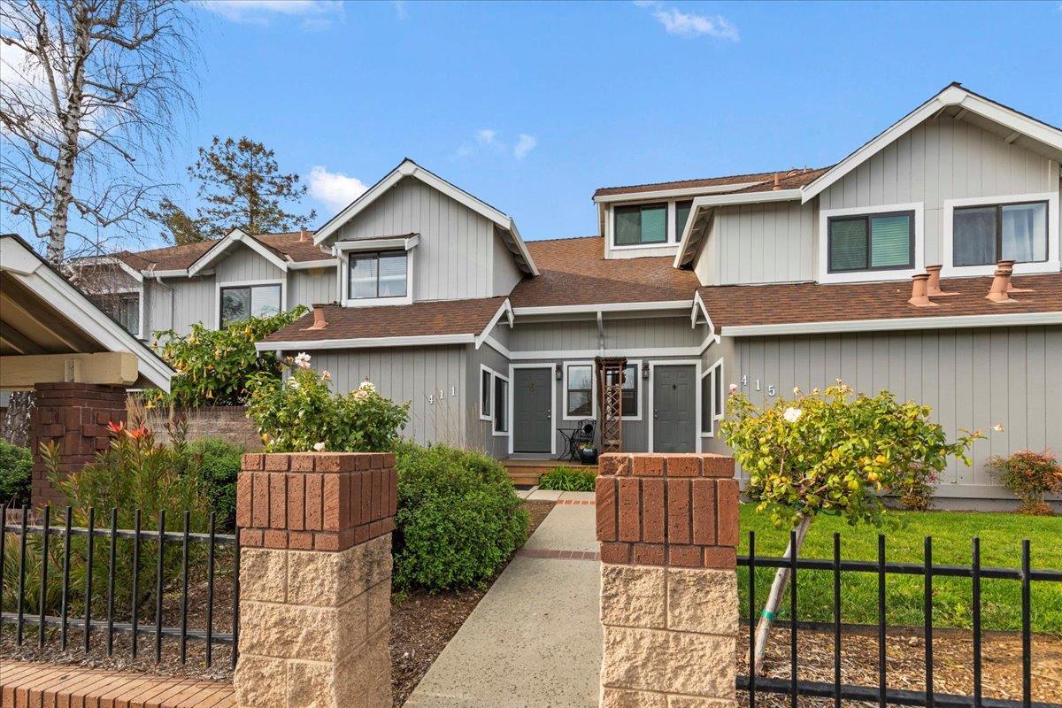 411 E Dunne AVE