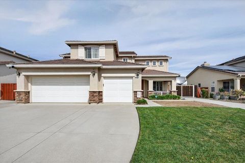 Photo of 730 Calais Drive, HOLLISTER, CA 95023 (MLS # ML82037733)