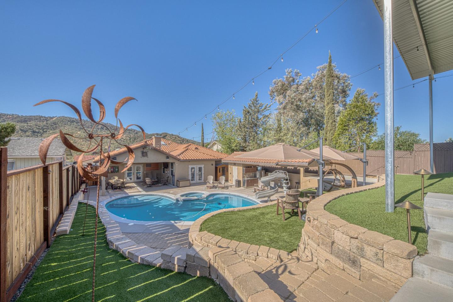 1669 Buggywhip Lane