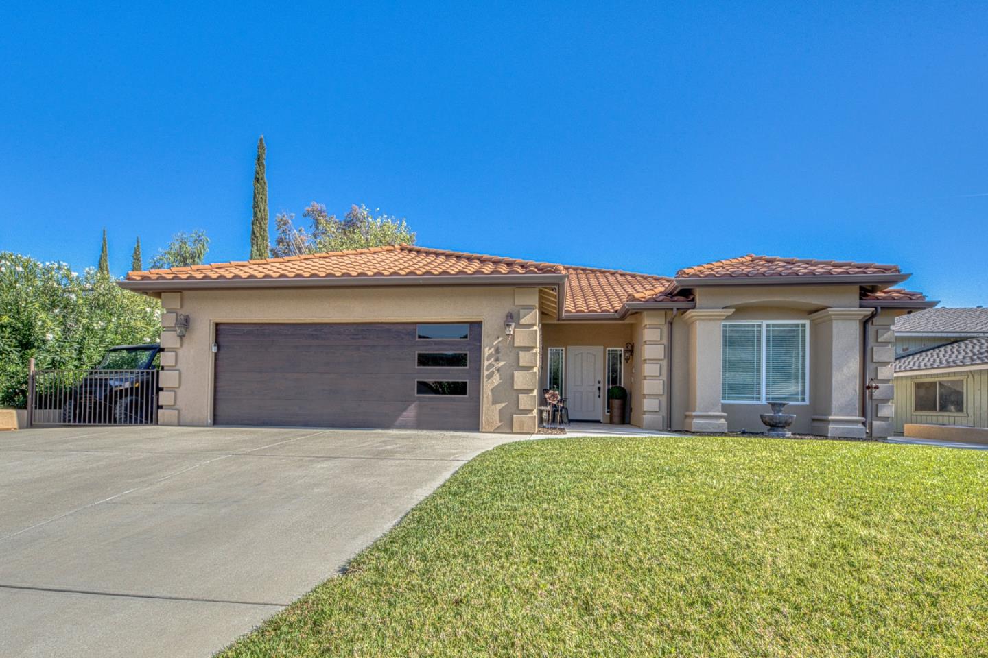 1669 Buggywhip Lane