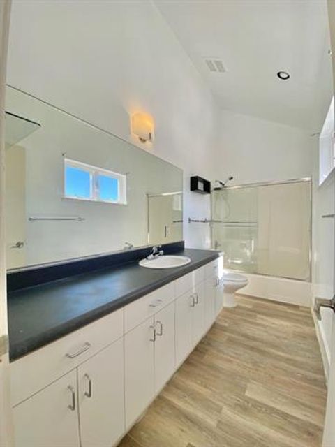 Tiny photo for 864 Laurel Street #A, San Carlos, CA 94070 (MLS # ML82029407)